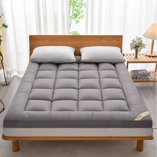 Fluffy Mattress Topper – Soft All-Season Pad for Bed & Camping