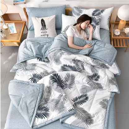 Lightweight Summer Cooling Blanket – Soft, Washable Comforter for Adults & Kids